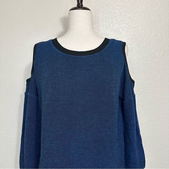 Sanctuary Size Large Cold Shoulder Tweed Sweater - Picture 4 of 13